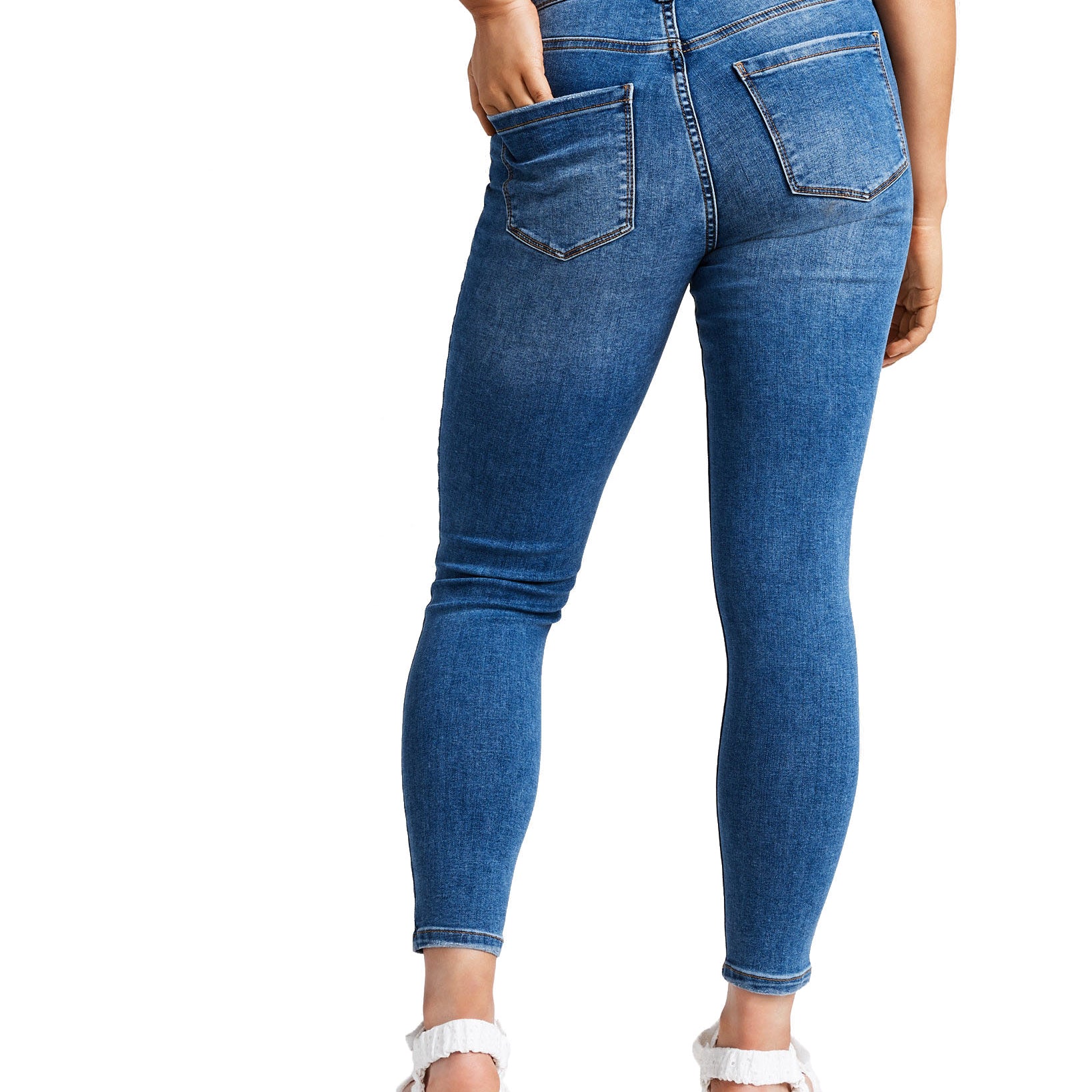 Celebrity Pink Women Curvy Mid Rise Distressed Skinny Jeans